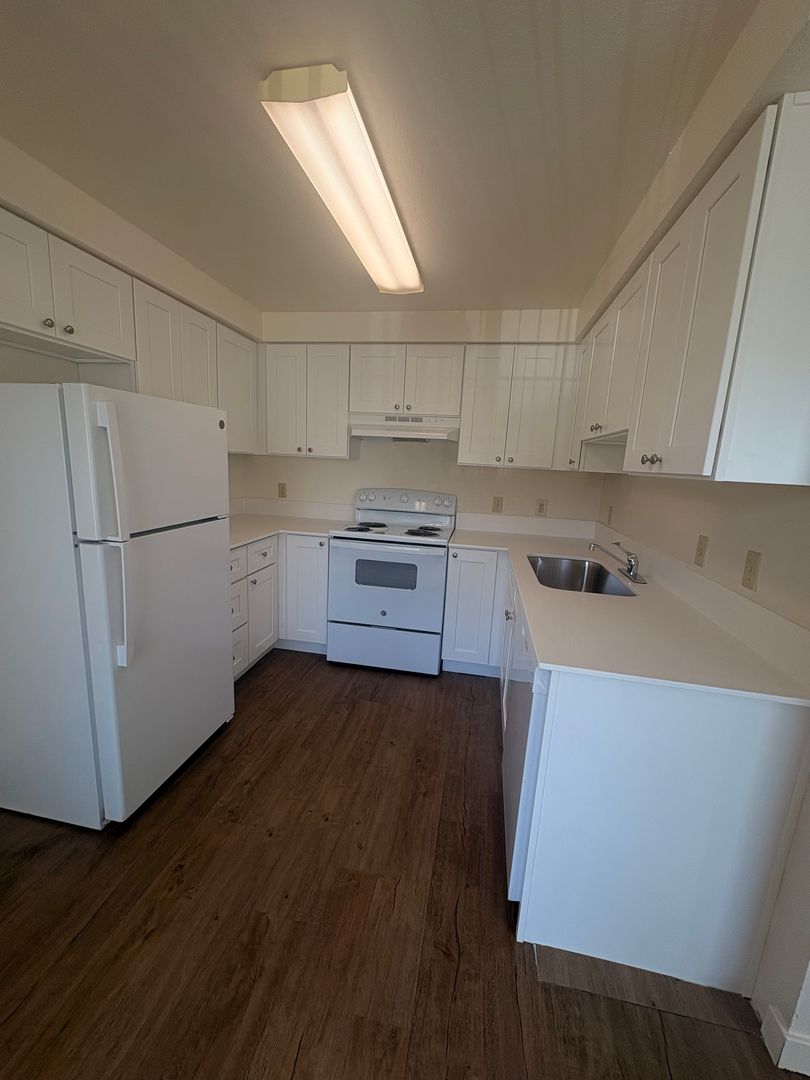 FOREST GROVE Apartment: 3045 19TH AVE #17
