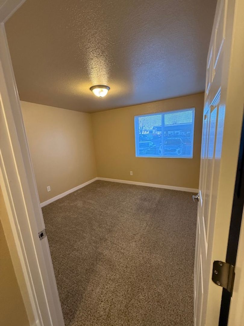 #183 SADDLE CLUB APTS 8 of 12
