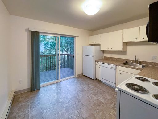 1 Bed Loft Apt With Vaulted Ceilings For Rent – photo 1