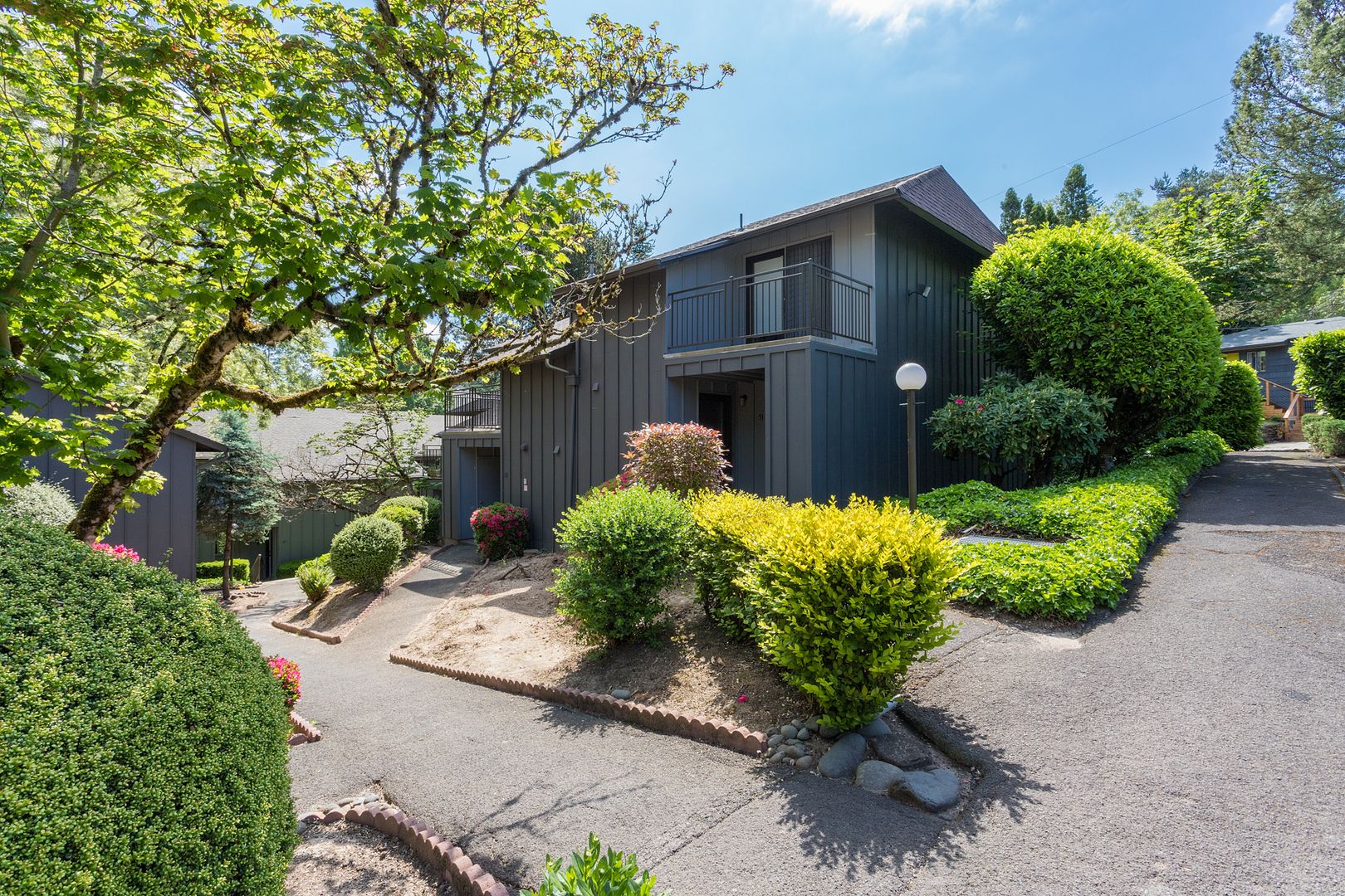 PORTLAND Apartment: 3121 SW IOWA STREET