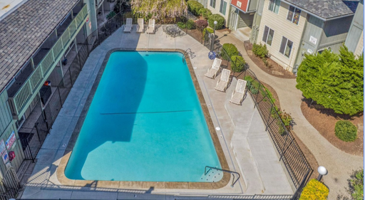 BEAT THE HEAT! 2 BEDROOM POOL VIEW~ PORTABLE AC INCLUDED – photo 1