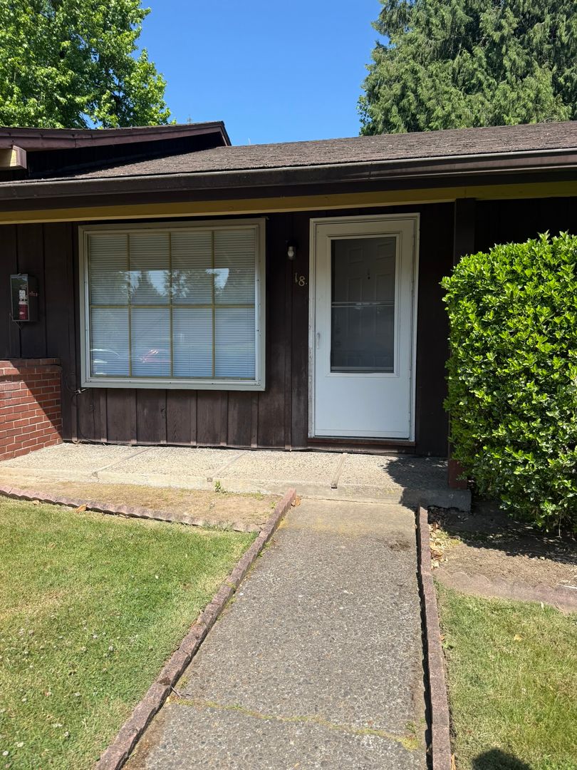 TIGARD Apartment: 11485 SW GREENBURG ROAD