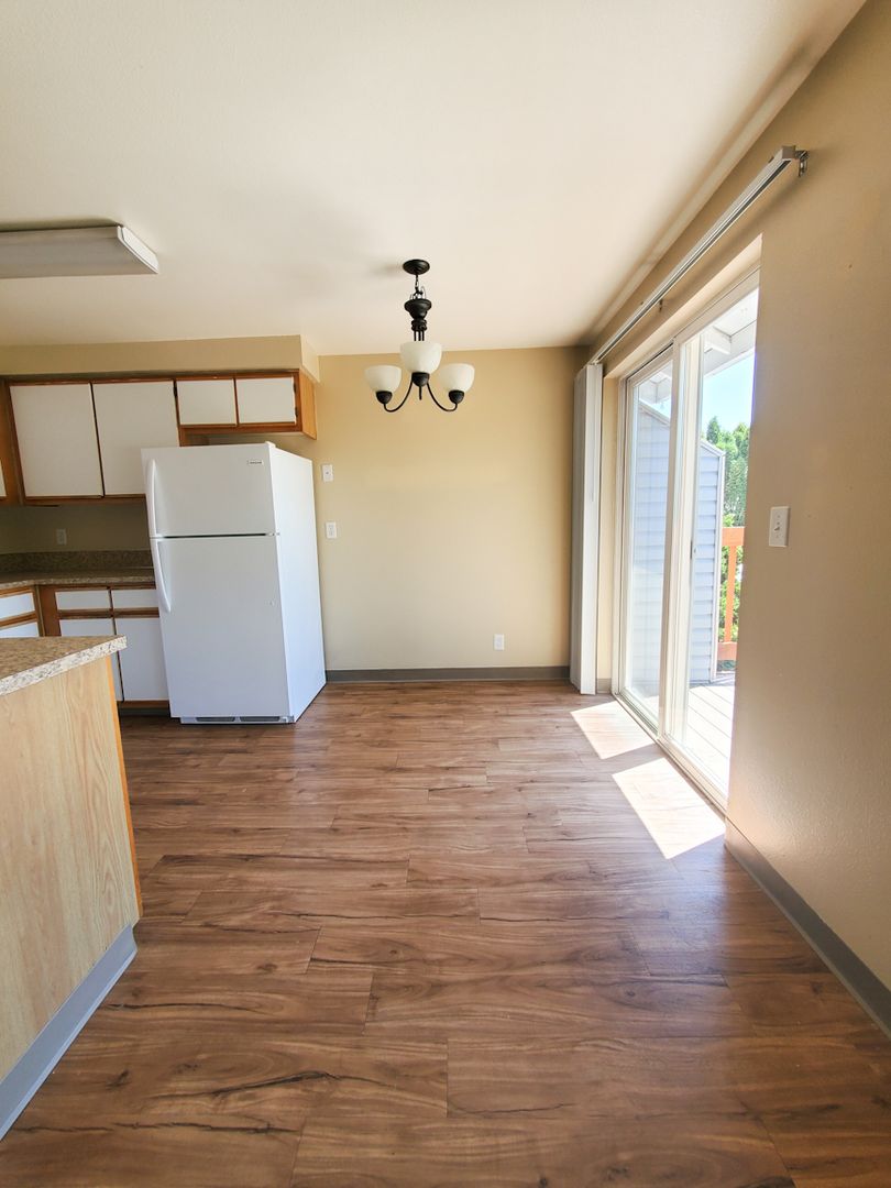 #161 TRILLIUM SQUARE APARTMENTS 9 of 10