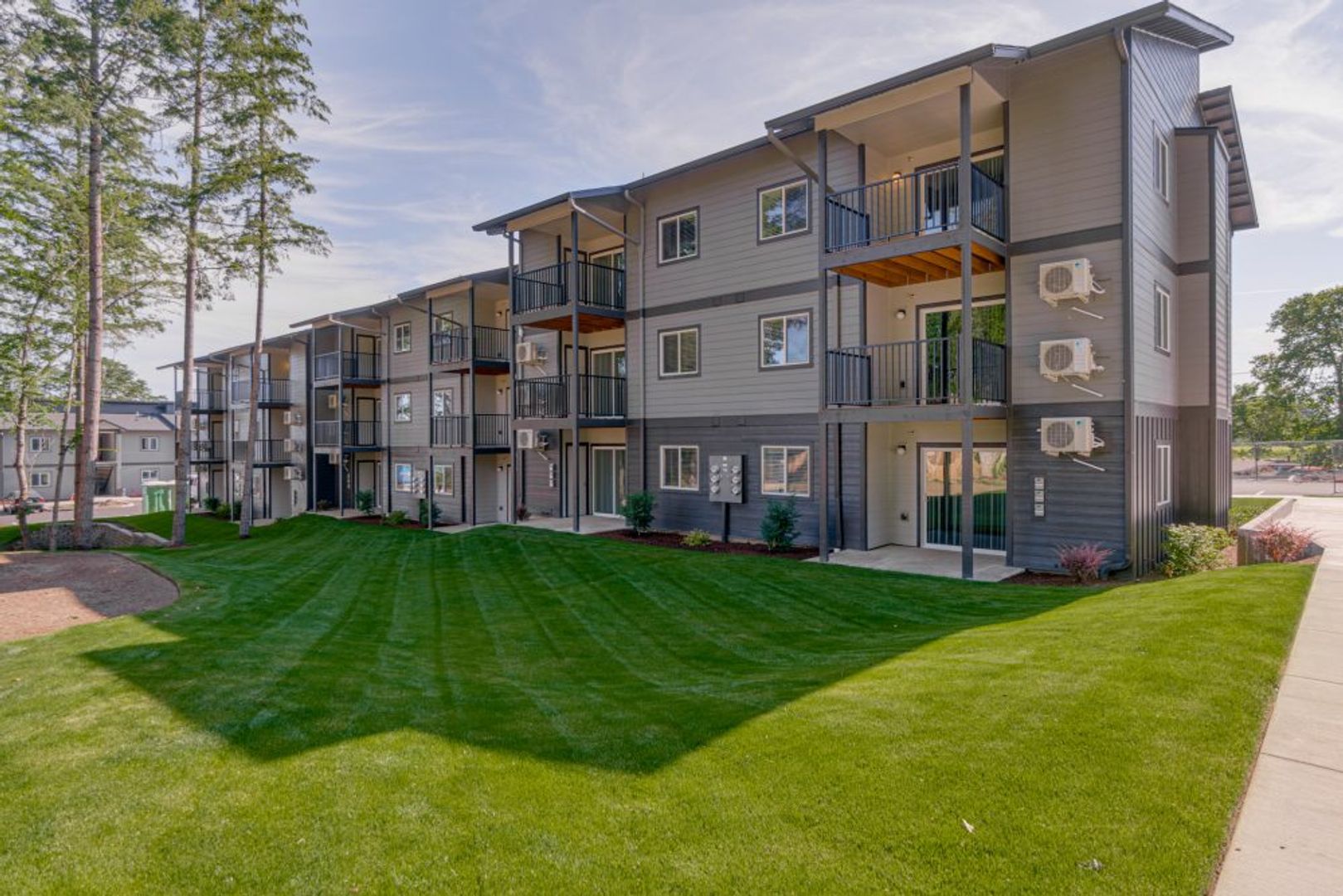 SALEM Apartment: RIVER BEND RD NW