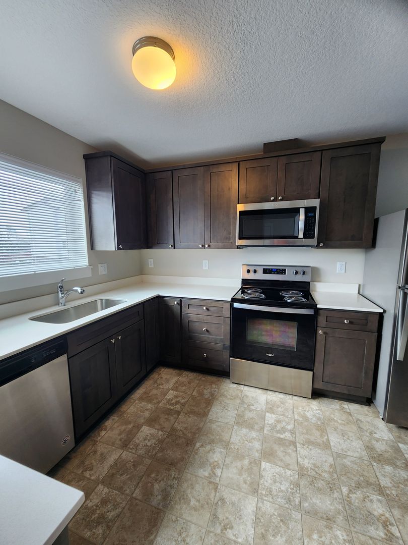 Keizer Apartment: 751-757 Plymouth Drive