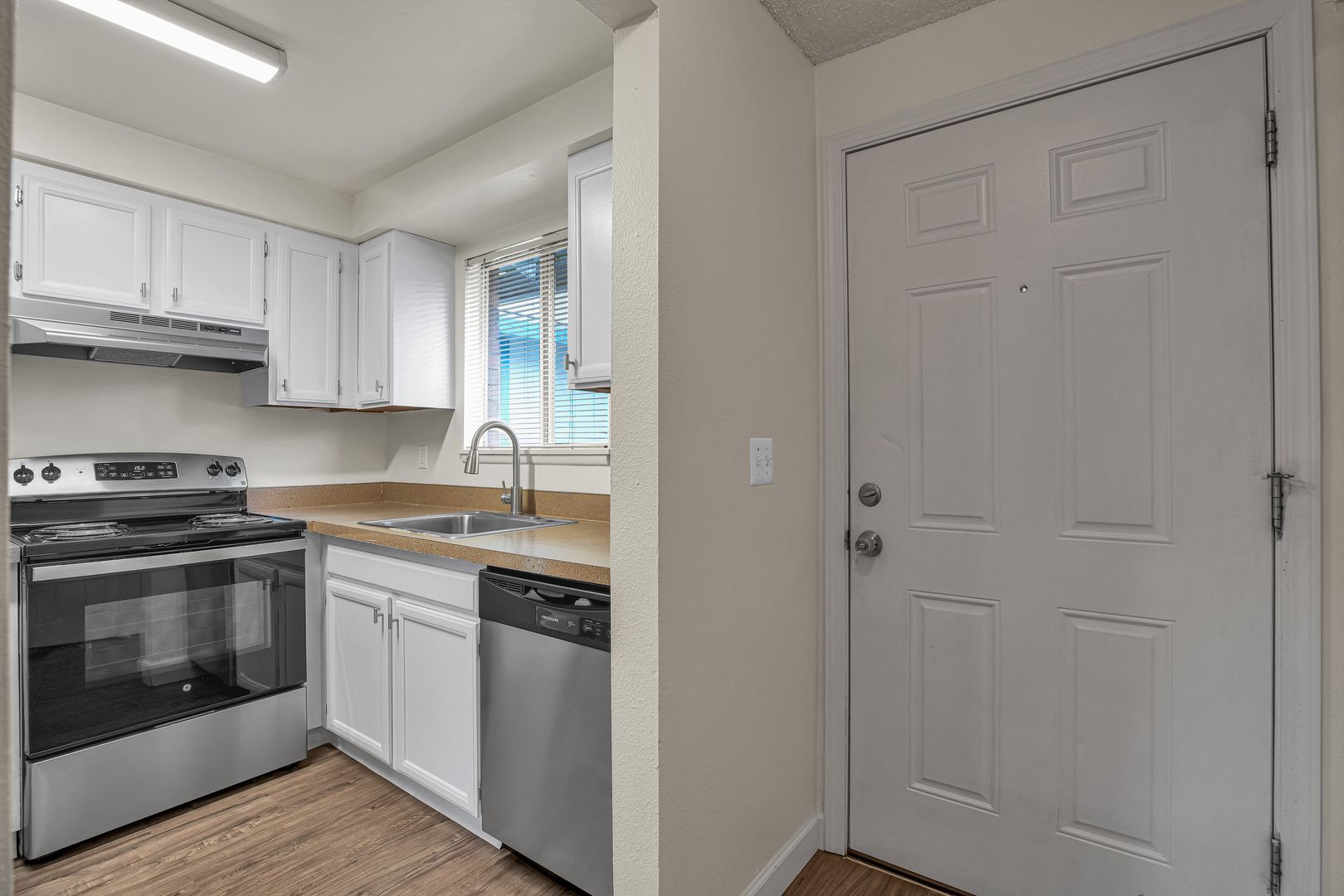 KEIZER Apartment: 1063 KOALA ST. N