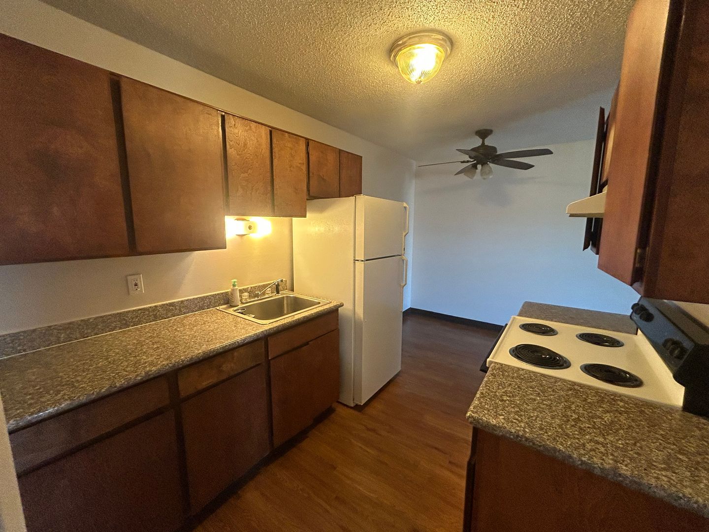 PORTLAND Apartment: 6110 NE PRESCOTT STREET
