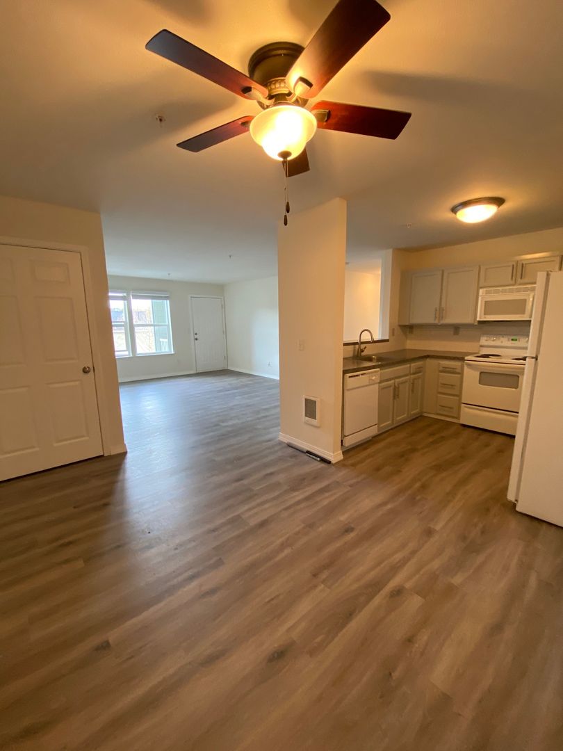 SALEM Apartment: 3045 GEHLAR RD NW