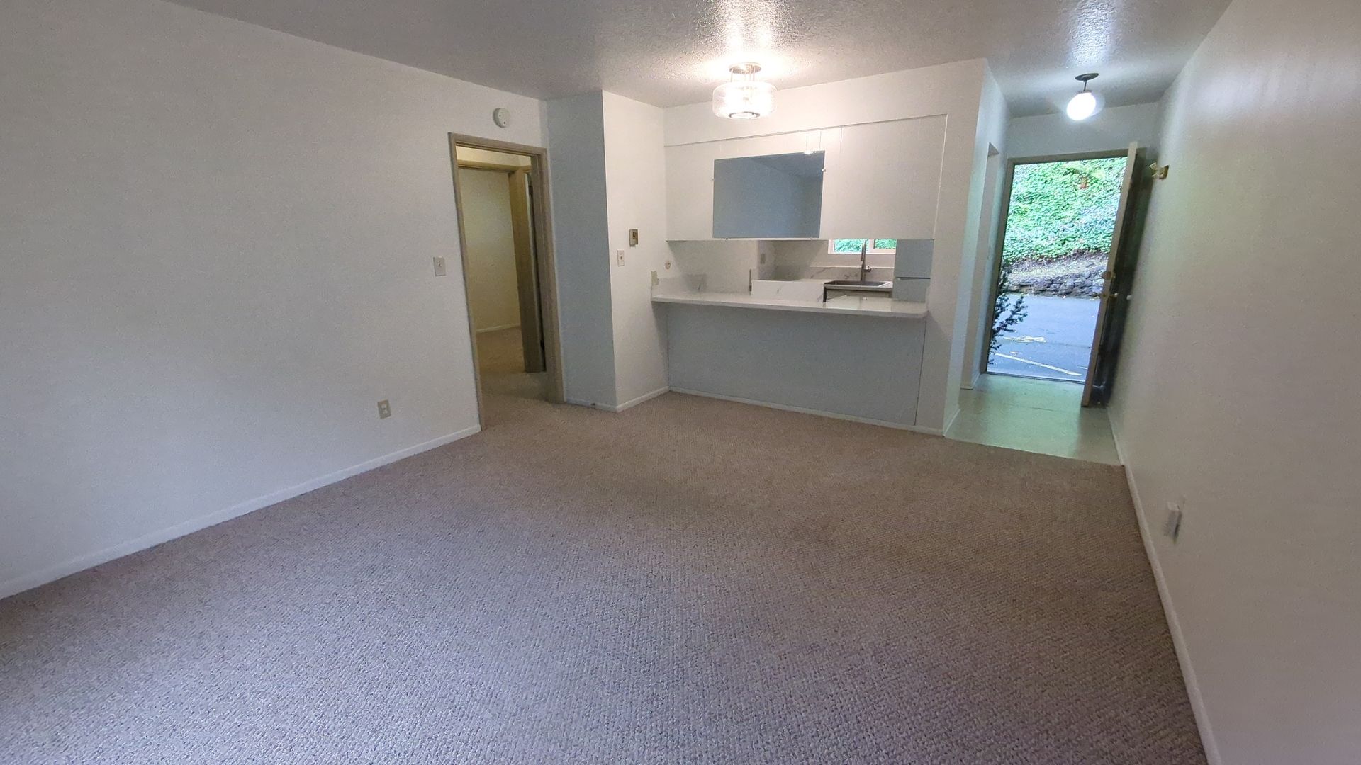 PORTLAND Apartment: 2830-2846 SW SAM JACKSON PARK RD