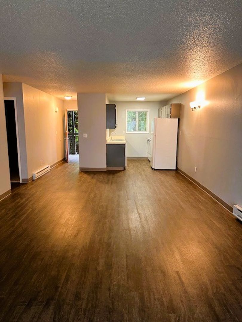 PORTLAND Apartment: 8924 SW 30TH AVE.