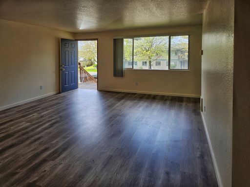 Ground Floor $500 Deposit on approved Credit.