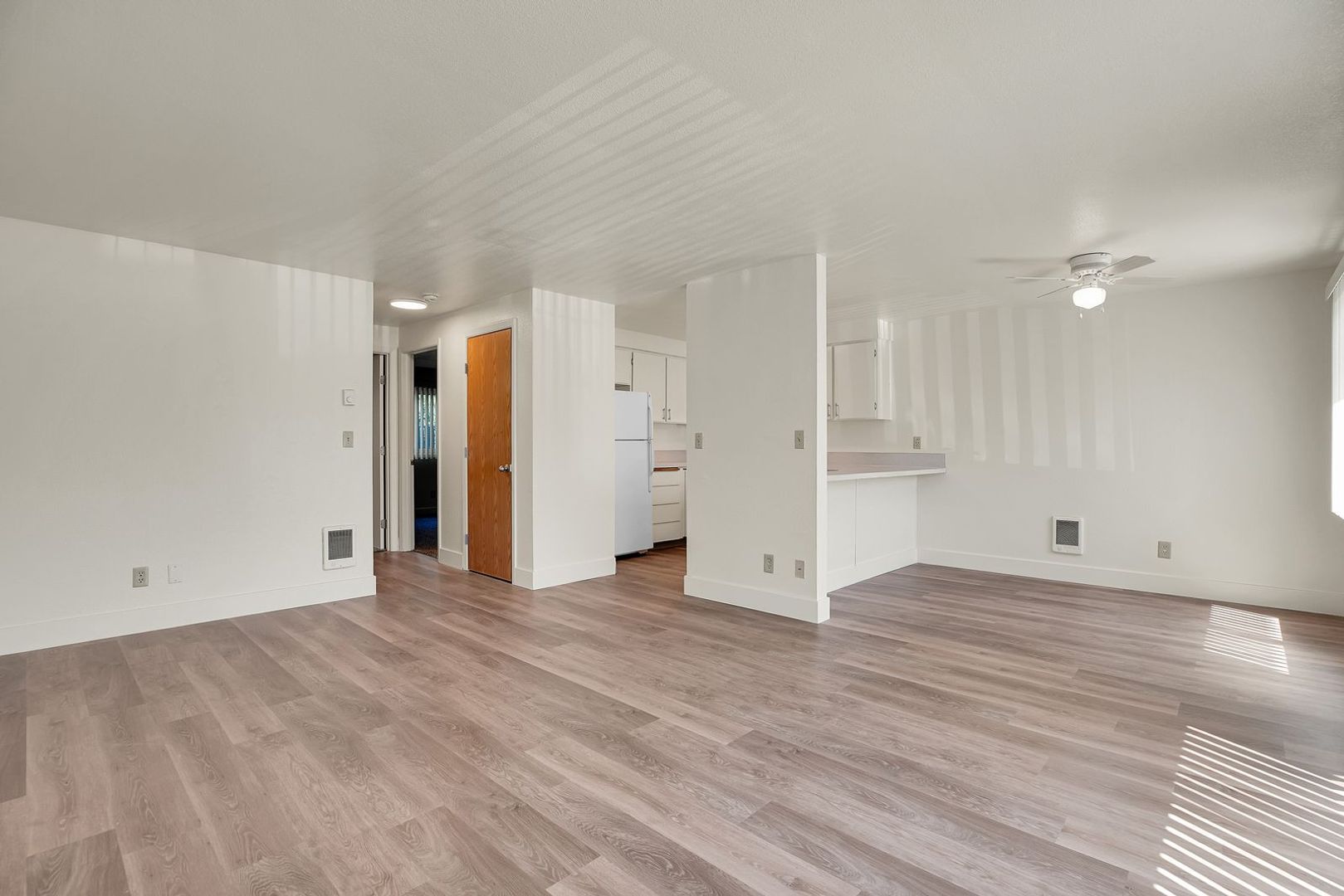 #124 GARDEN COURT APARTMENTS 7 of 12