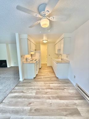 UPDATED CHARM NEAR MULTNOMAH VILLAGE | 2BD | 1BA | 895SQFT | ONLY $1,550 – photo 1