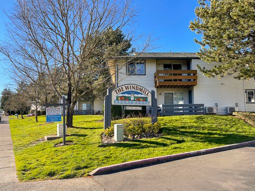 Going fast! 2x2 with Washer/Dryer - "Best in Tigard" 4 years in a row – photo 1