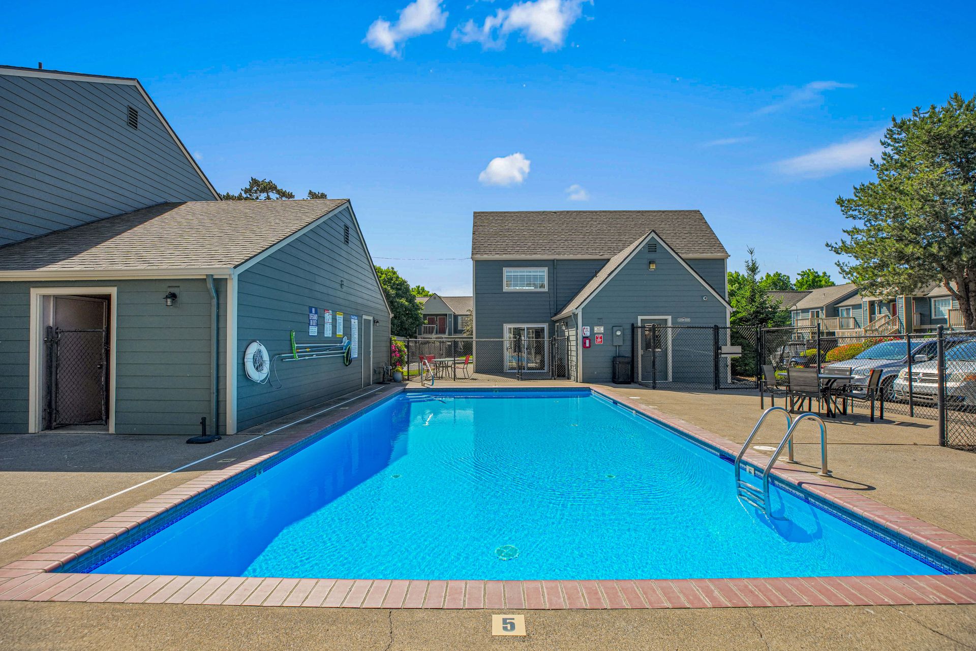 #187 BROOK HOLLOW APTS 6 of 12
