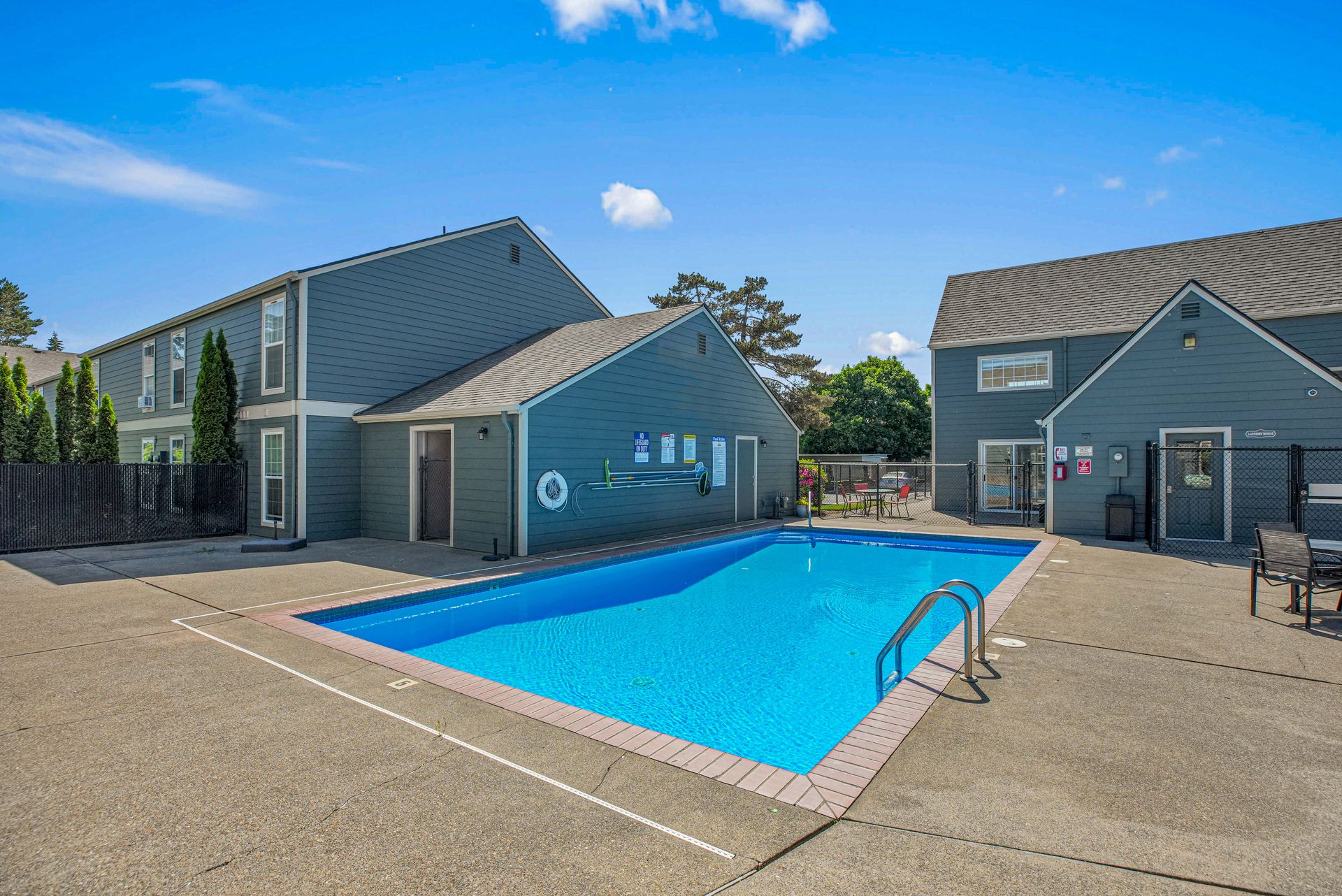 #187 BROOK HOLLOW APTS 7 of 12