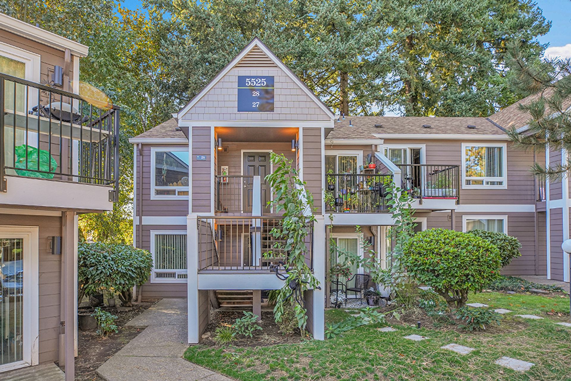 #442 WOODSIDE ESTATES APARTMENTS 3 of 12