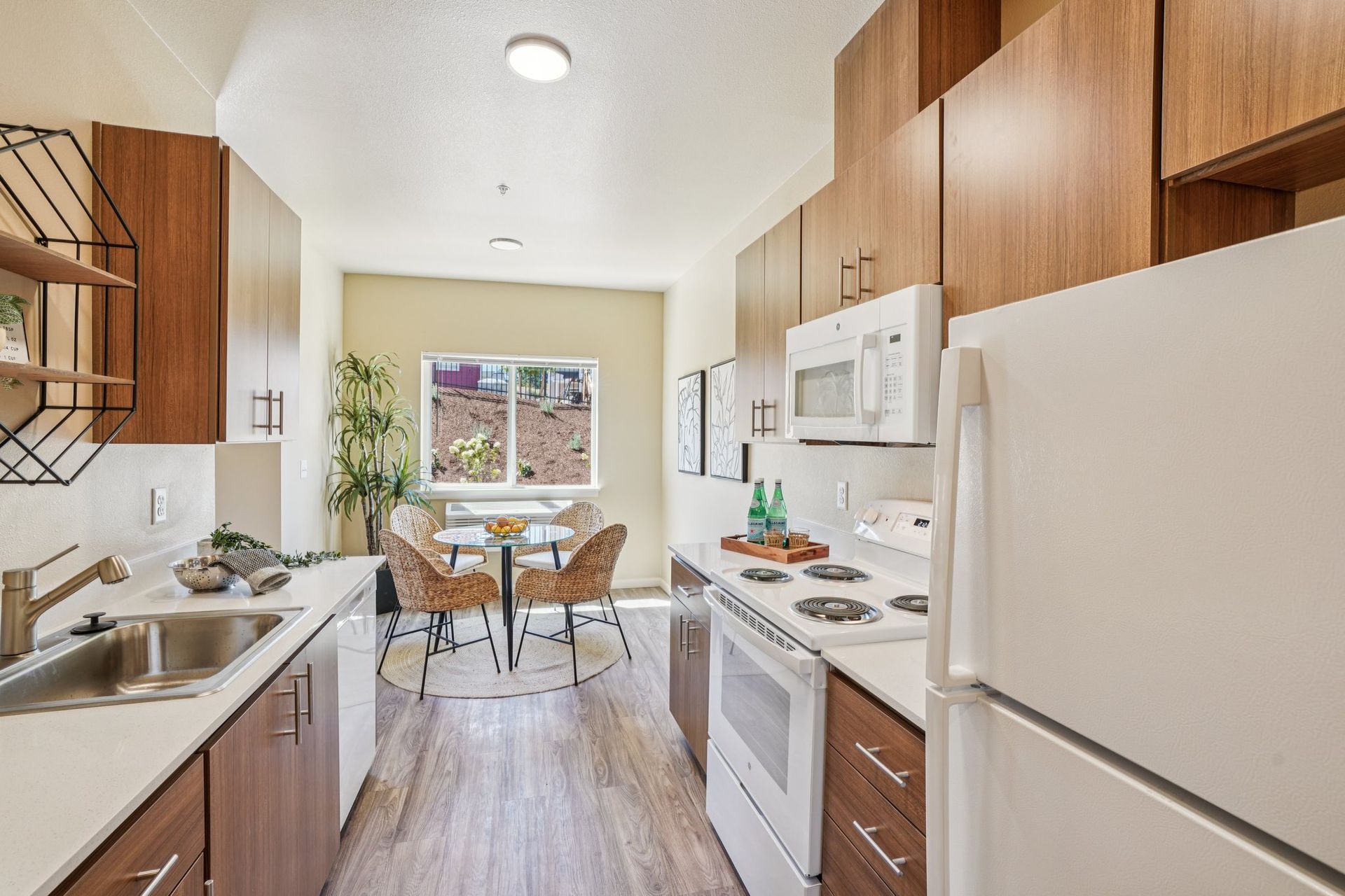 #192 LIBERTY CREST APARTMENTS 5 of 12