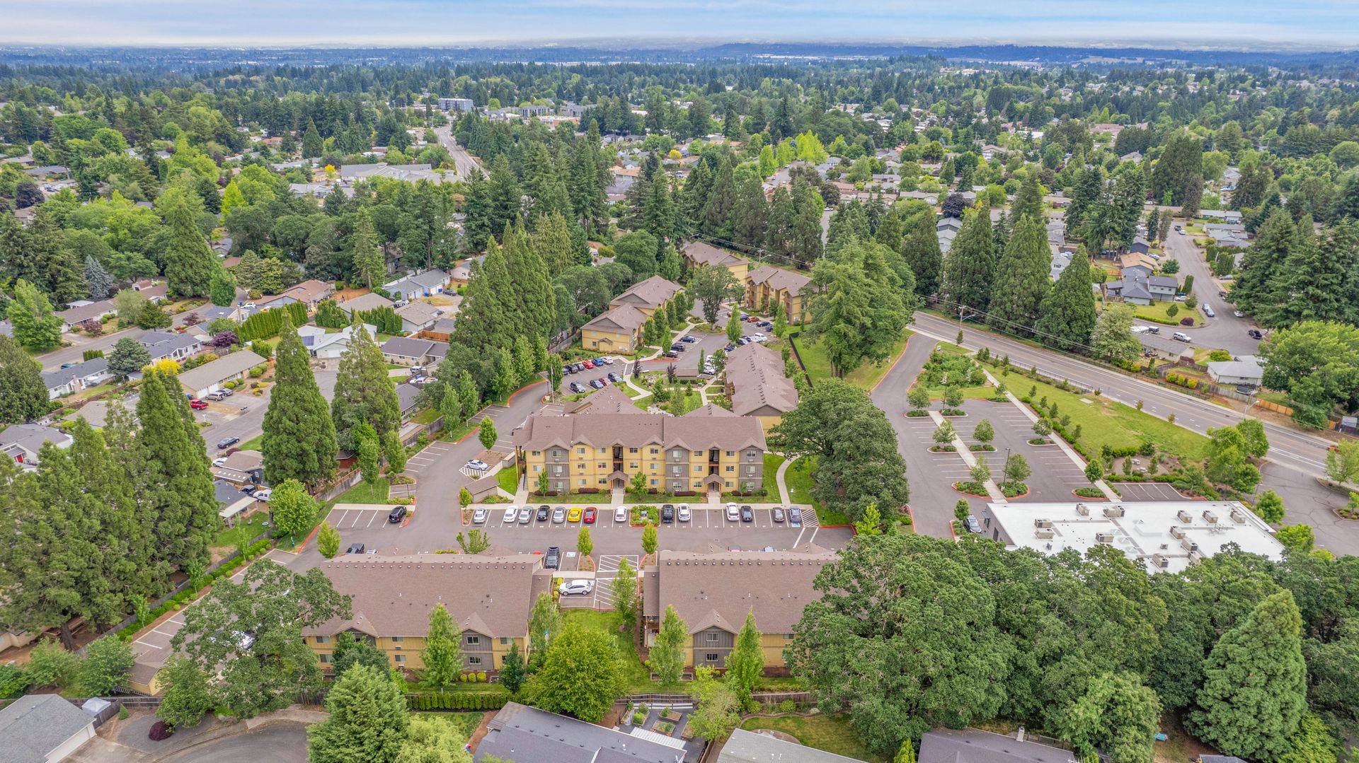 SALEM Apartment: 4873 SKYLINE ROAD S