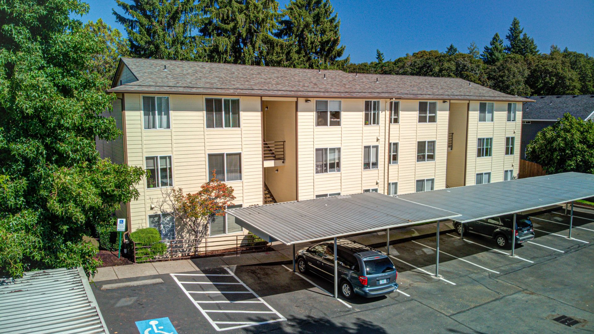#840 SOUTH POINTE APARTMENTS 3 of 11
