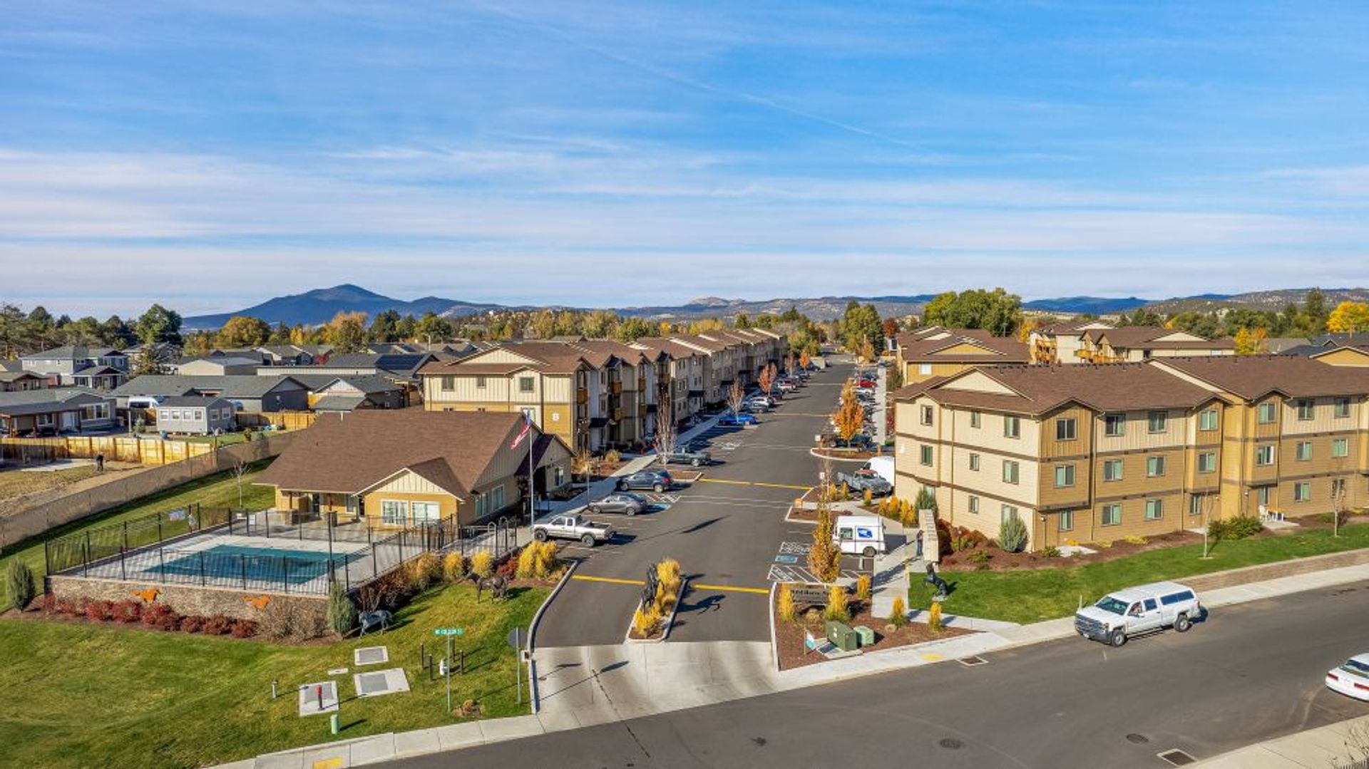 PRINEVILLE Apartment: 2252 NE COLLEEN RD