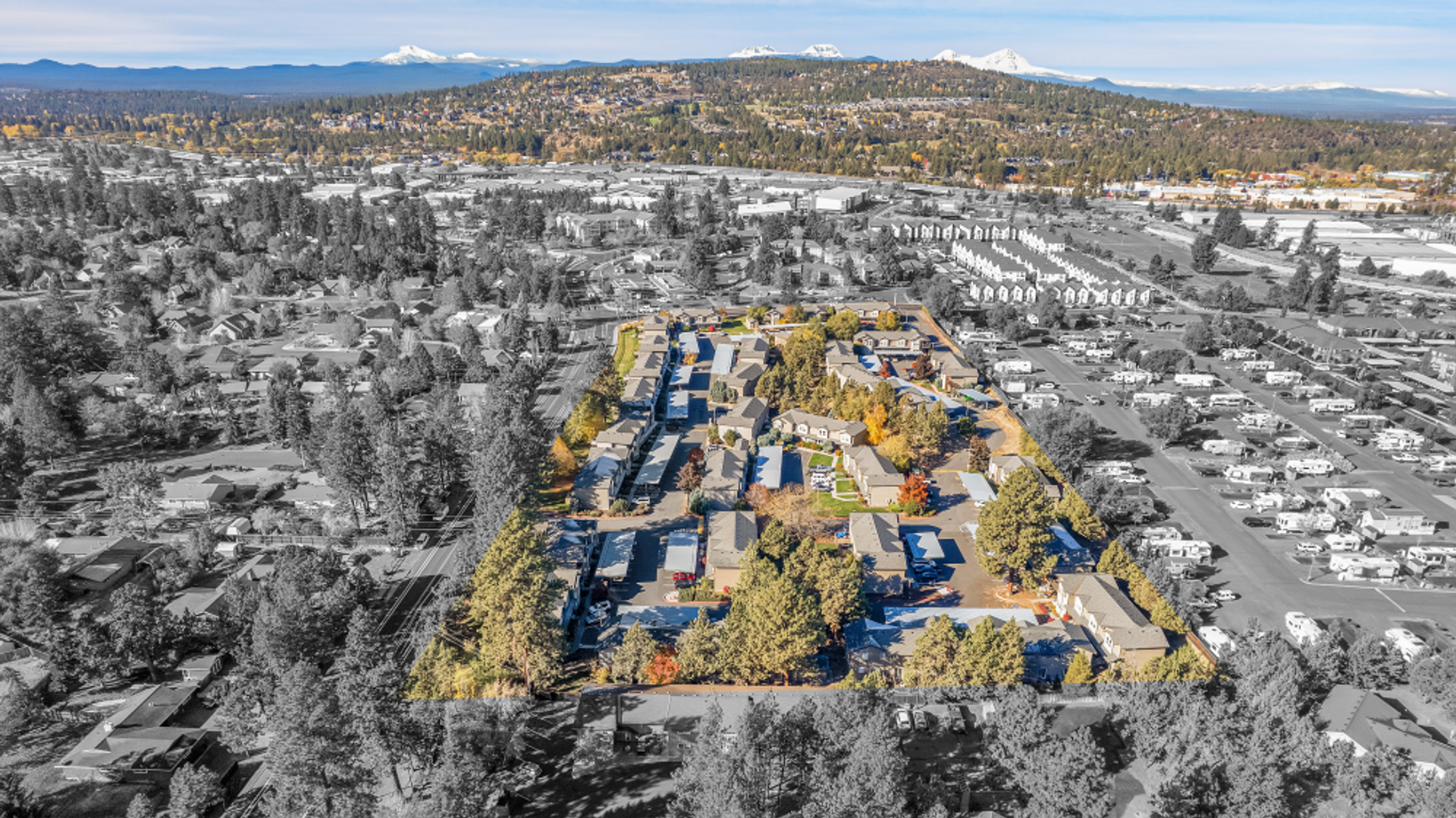 BEND Apartment: 900 NE BUTLER MARKET RD