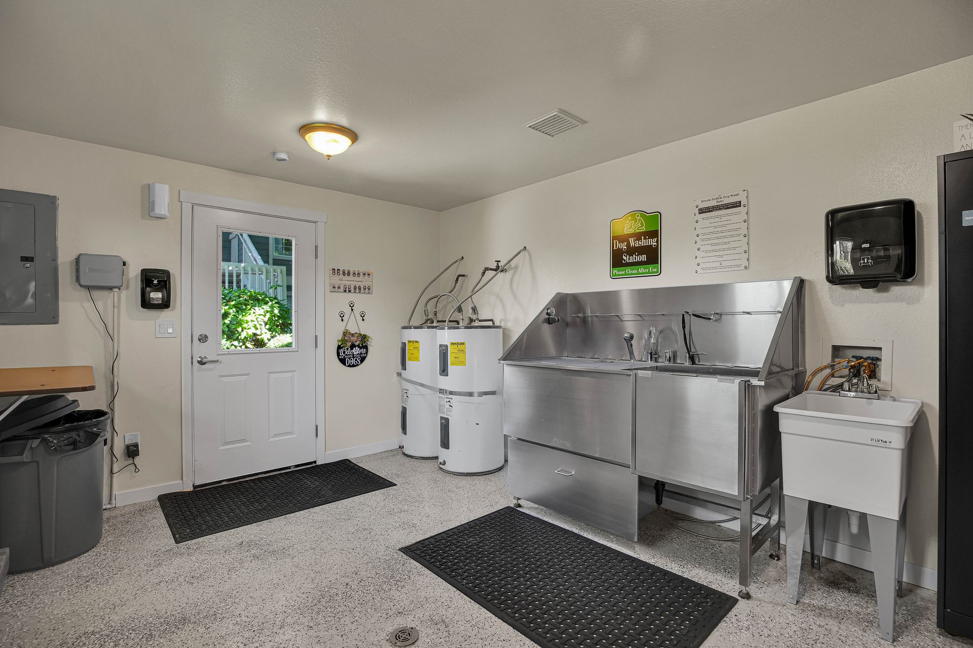 #187 BROOK HOLLOW APTS 12 of 12