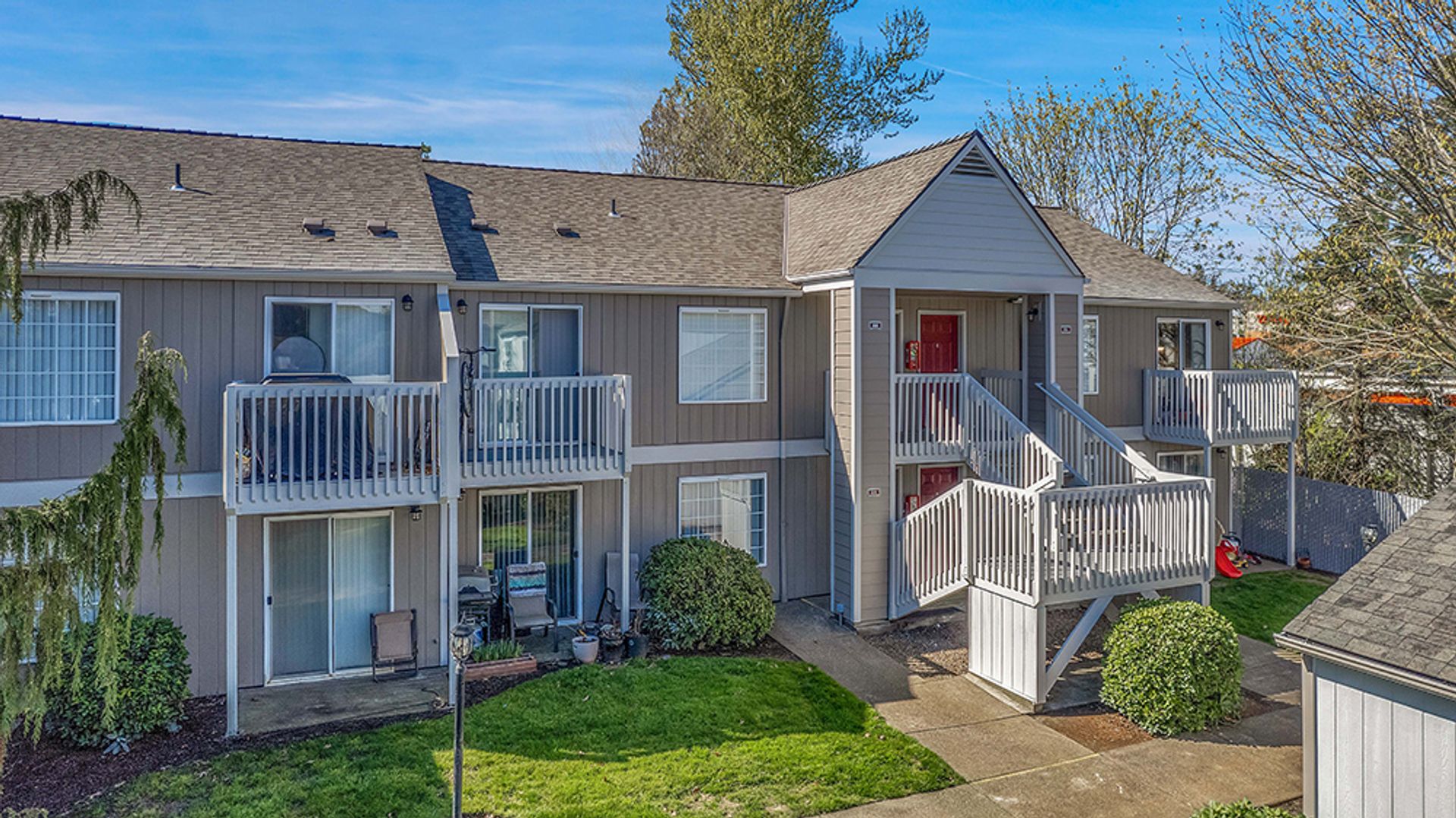 #201 FOX HOLLOW APTS 2 of 12