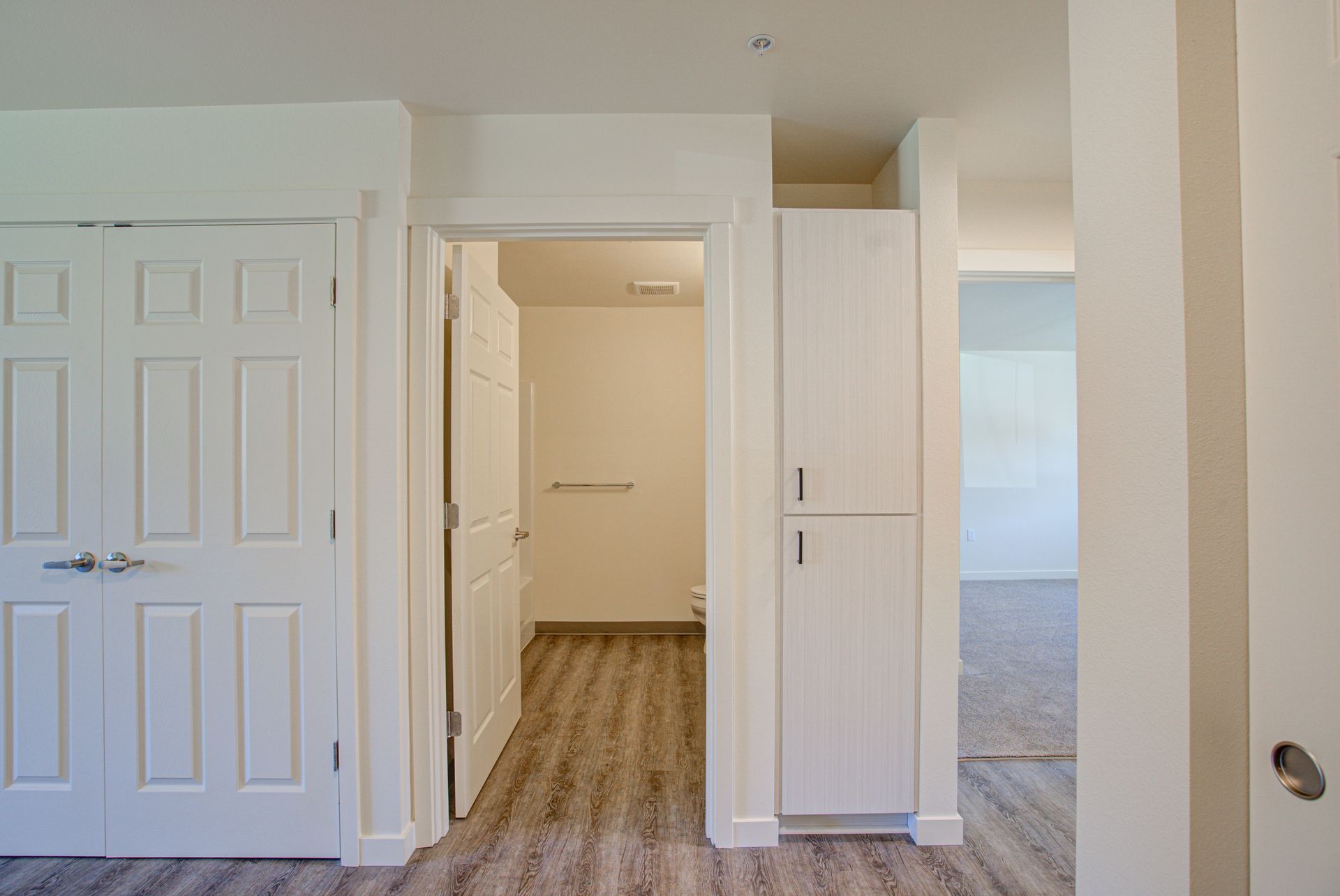 ROSEBURG Apartment: 331 NE POMONA STREET