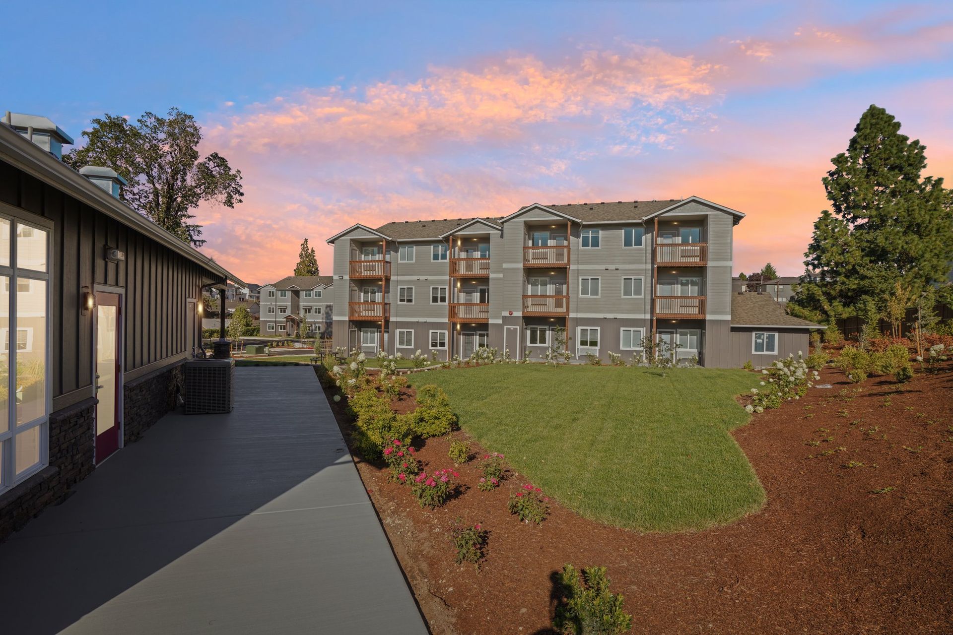 #192 LIBERTY CREST APARTMENTS 2 of 12