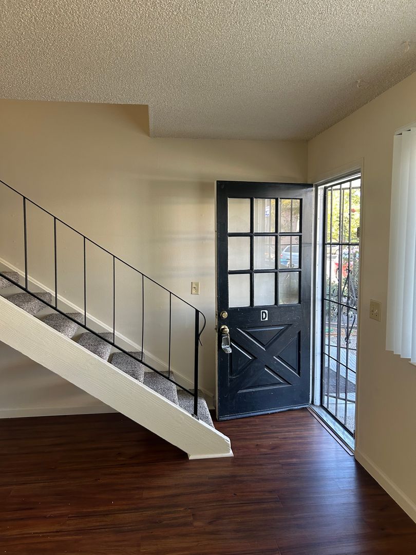 Santa Rosa Apartment: 1324 Edwards Ave