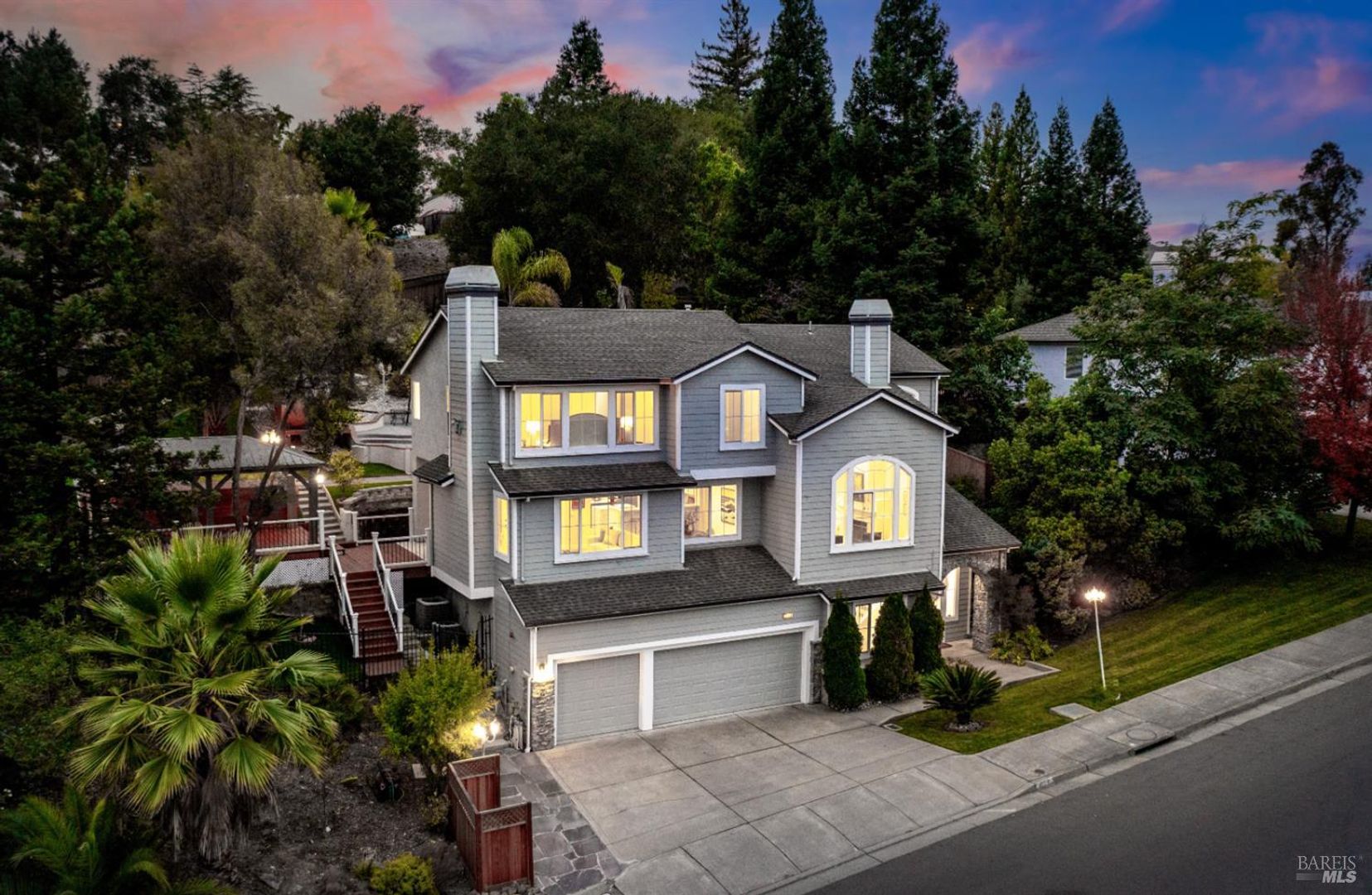 Santa Rosa House: 3428 Lake Park Ct