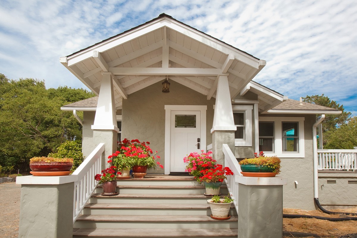Sebastopol House: 5110 Gravenstein