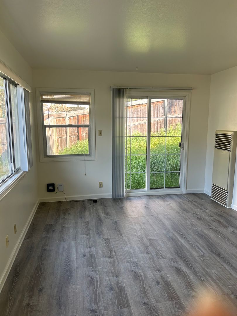 Santa Rosa Apartment: Sumner Lane