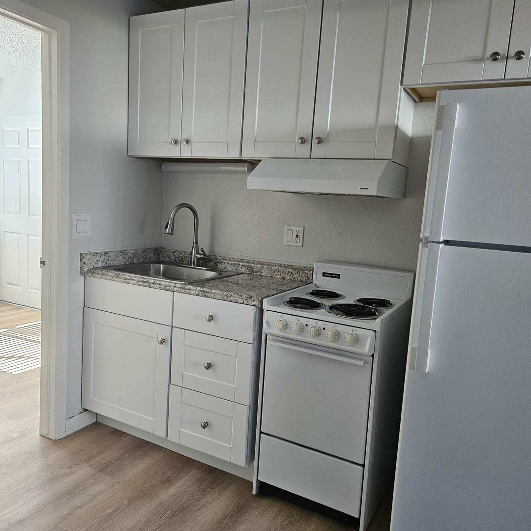 Sebastopol Apartment: 220 Golden Ridge Ave.