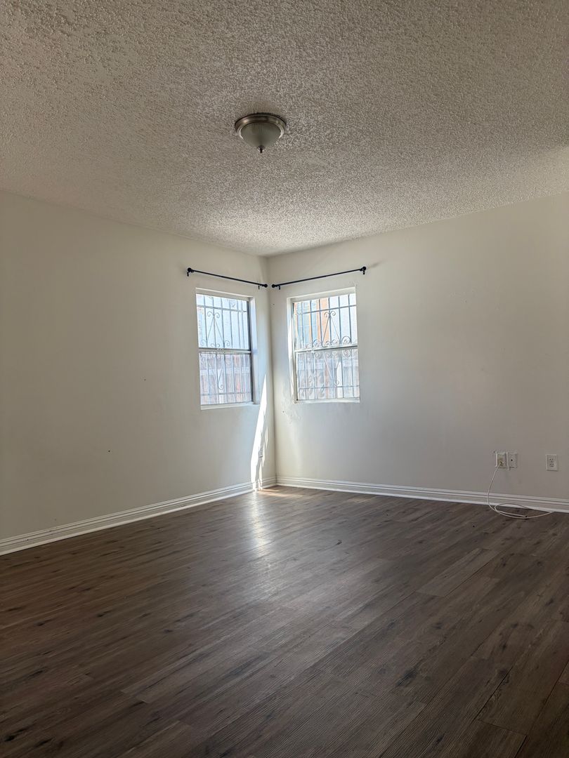 Los Angeles Apartment: 736 Century Blvd