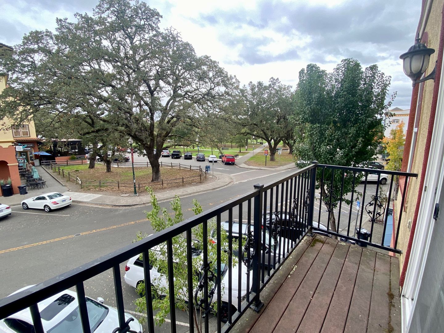 Windsor Condo: rh952McClellandDr