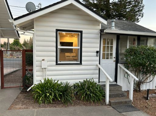Cute Country Cottage 1 bedroom 1 bath
