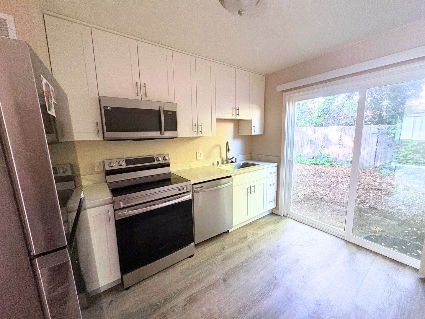 Santa Rosa Apartment: 6123 Montecito #13-16