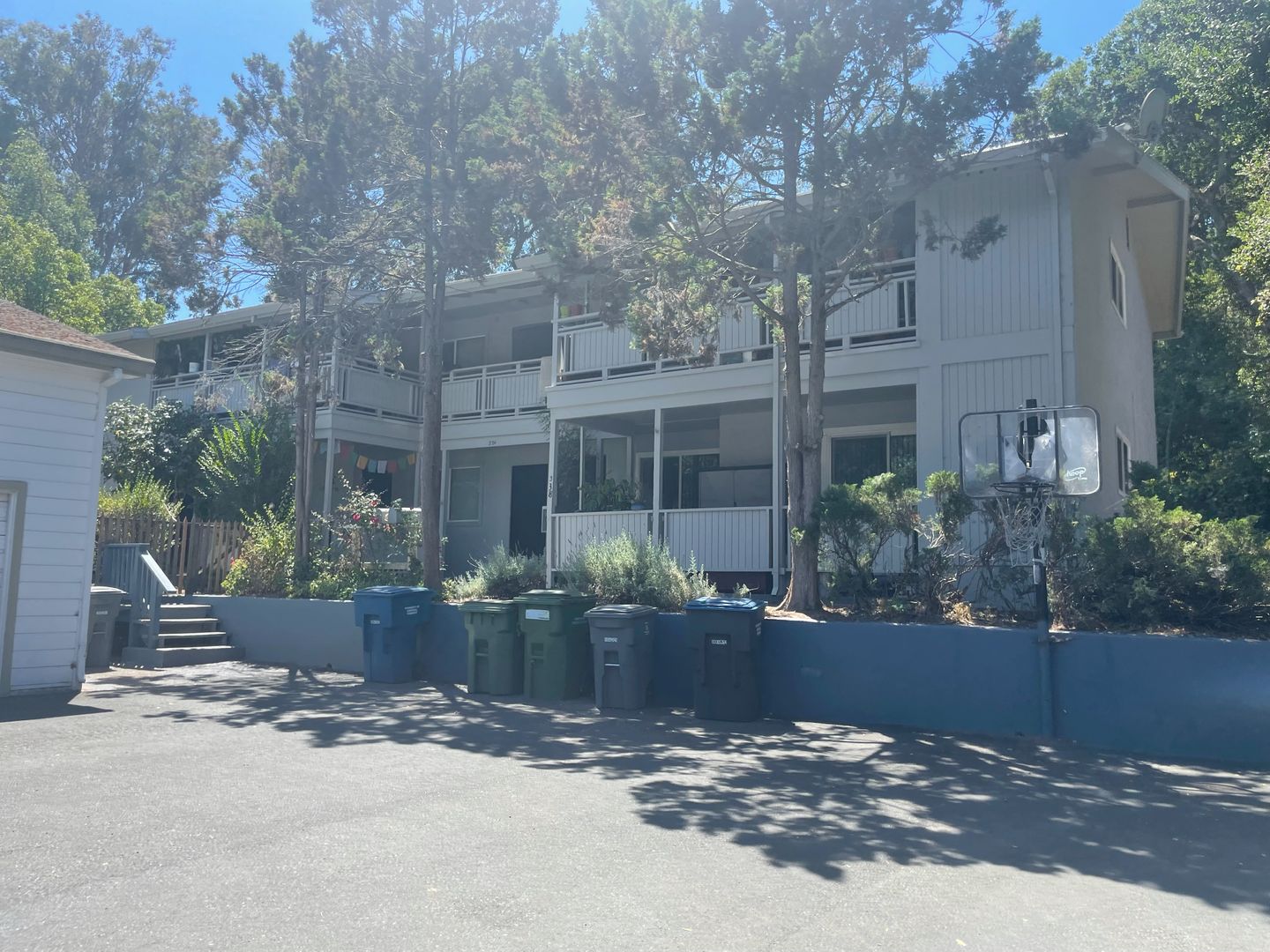 Sebastopol Apartment: Pitt Ave