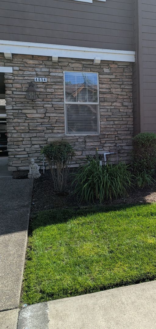 Santa Rosa House: 4654 Summerhays Place