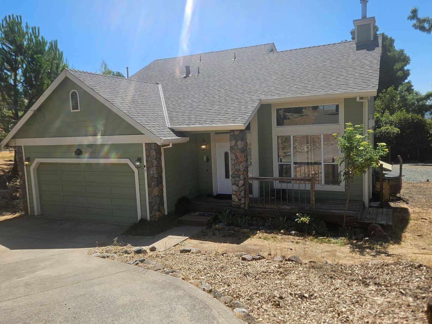 Hidden Valley Lake House: 19055 Ravenhill