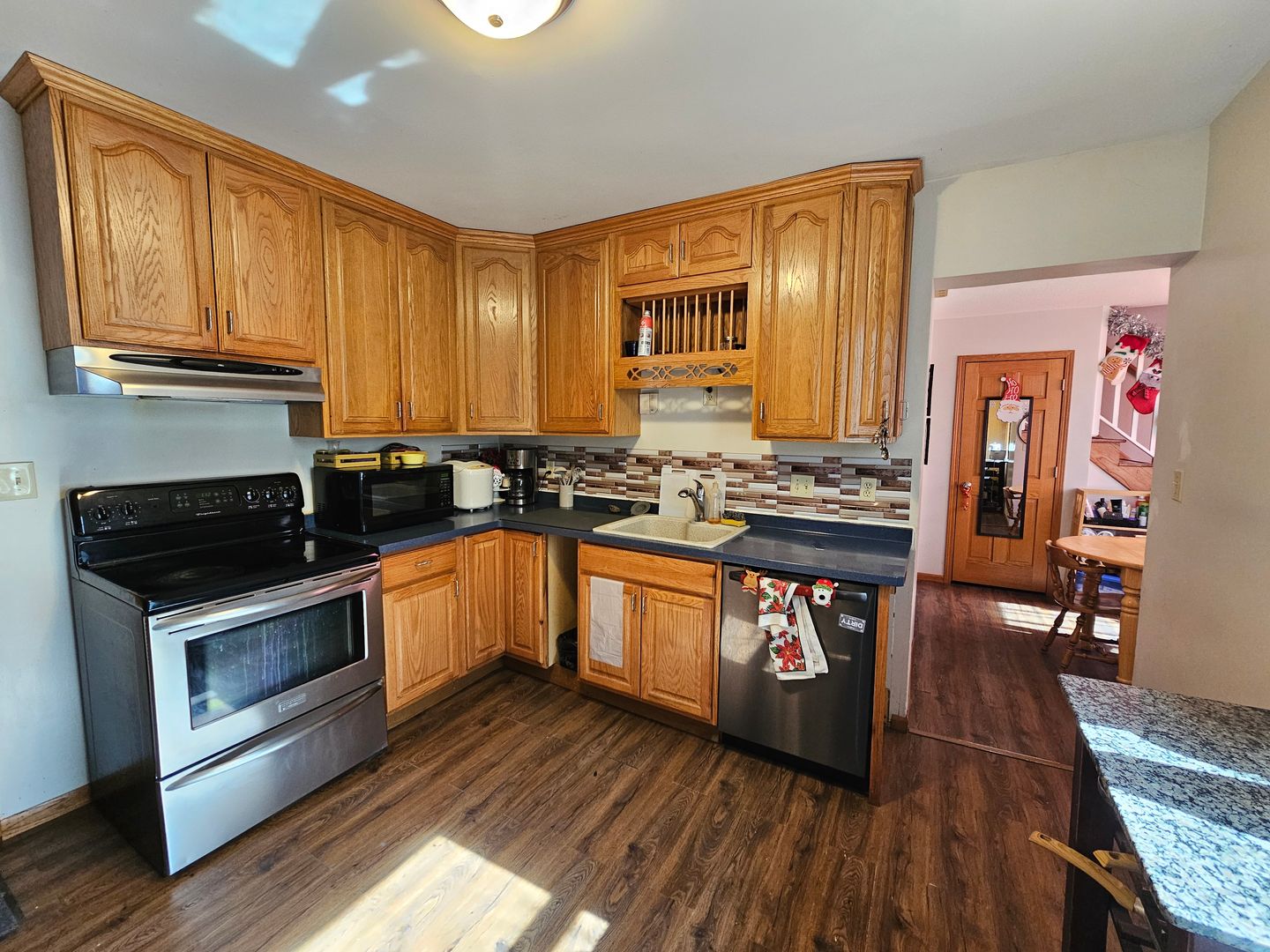 Minneapolis Apartment: 614 & 616 Erie St SE