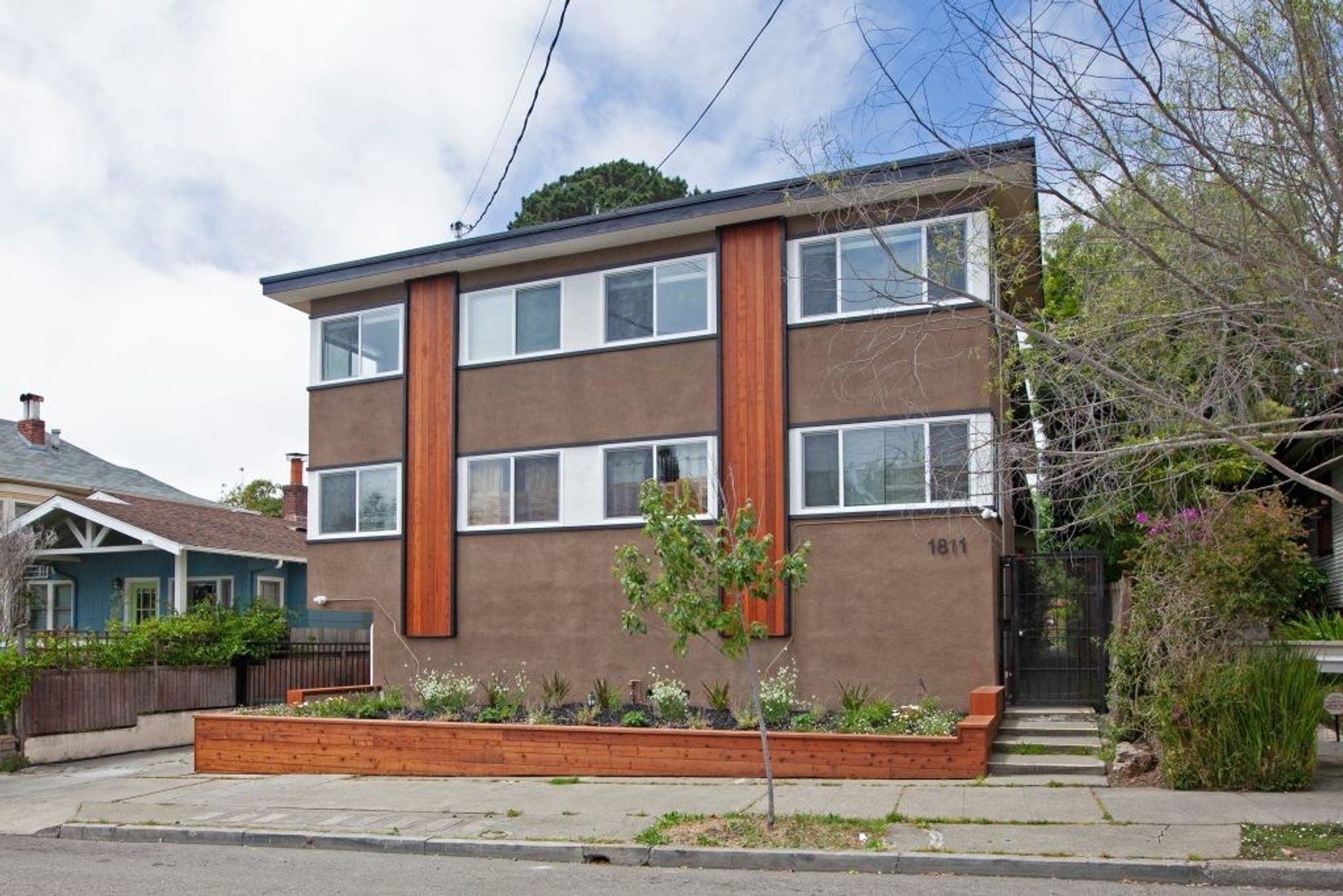 Berkeley Apartment: 1811 Francisco Street