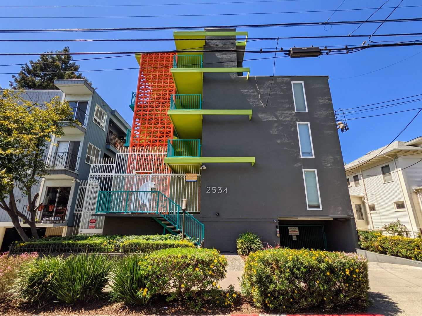 Berkeley Apartment: 2534 Benvenue Avenue