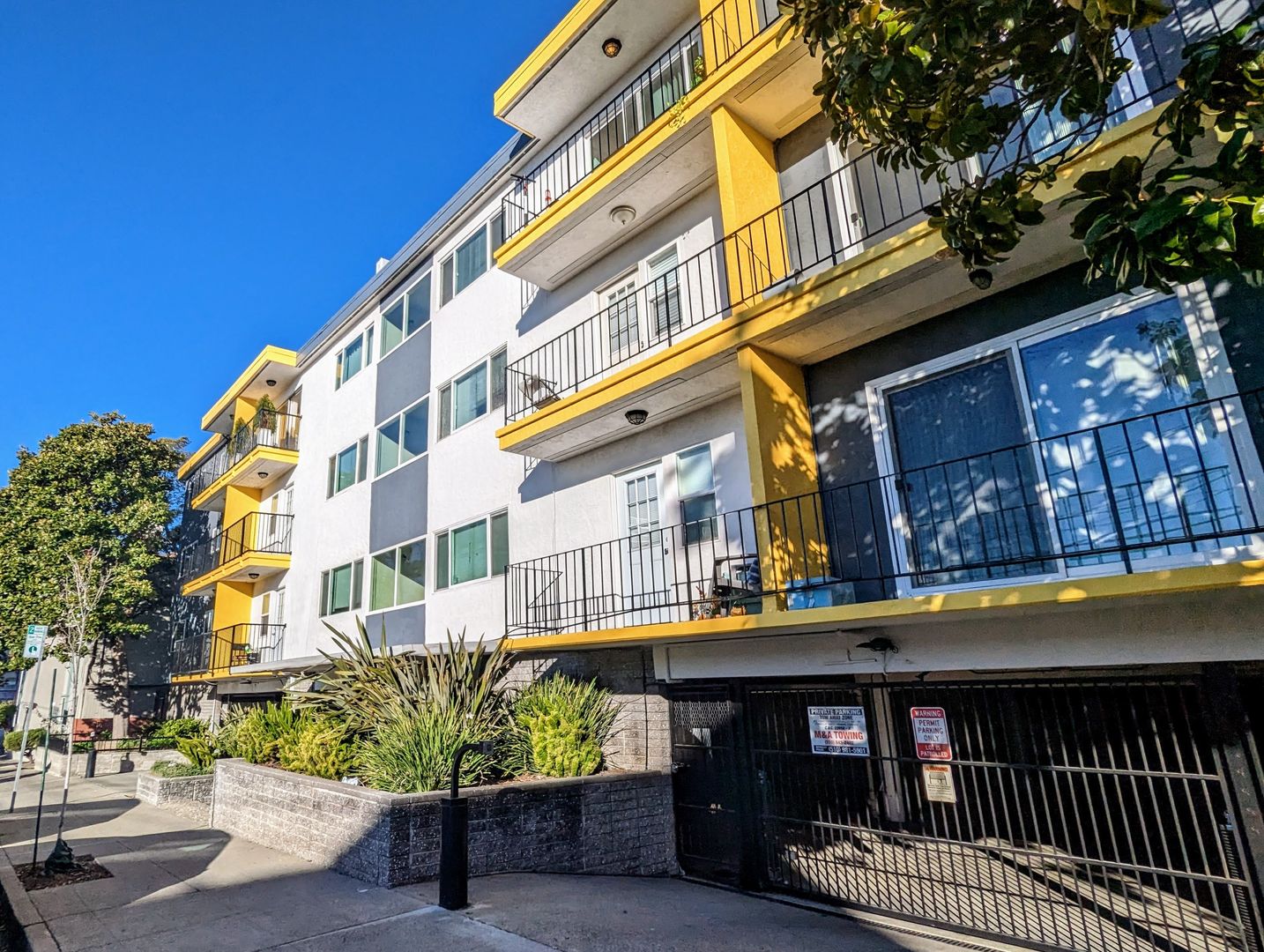 Berkeley Apartment: 2117 Haste Street