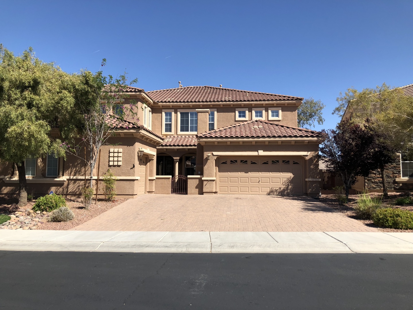 Henderson House: 2780 Mingary Ave