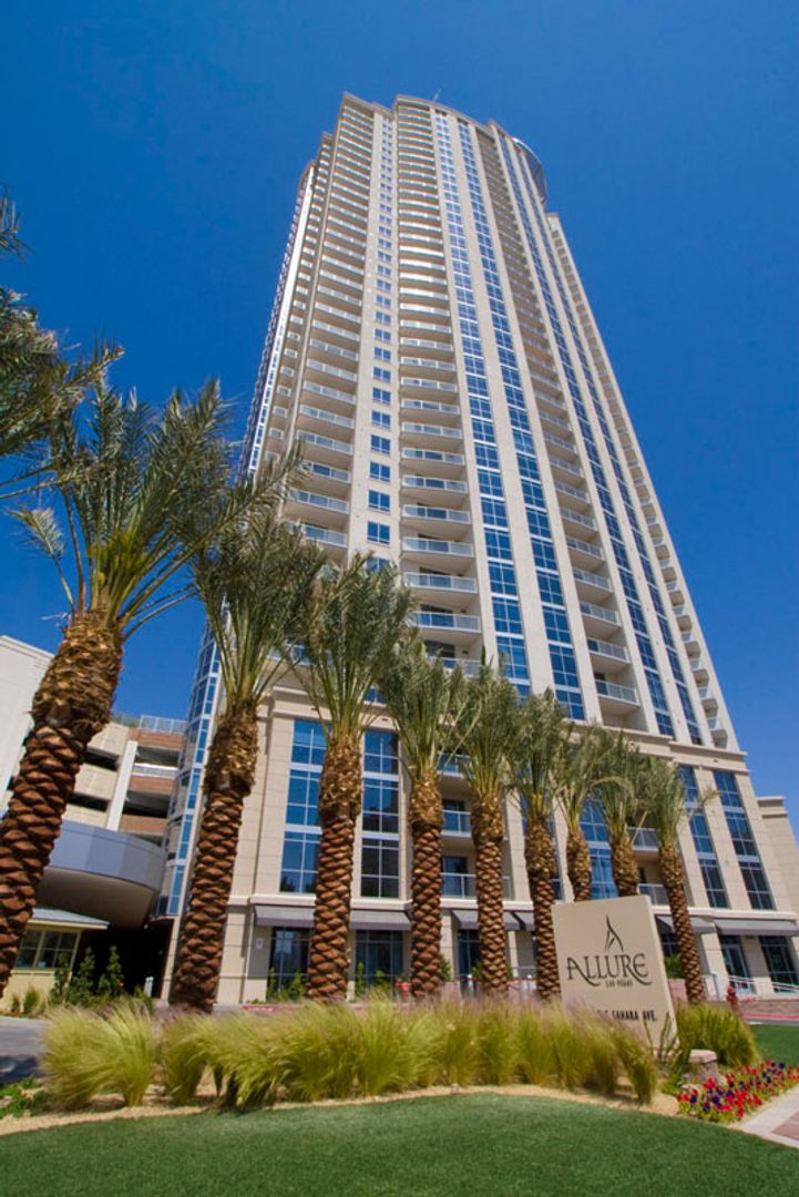 Las Vegas Condo: 200 West Sahara Ave