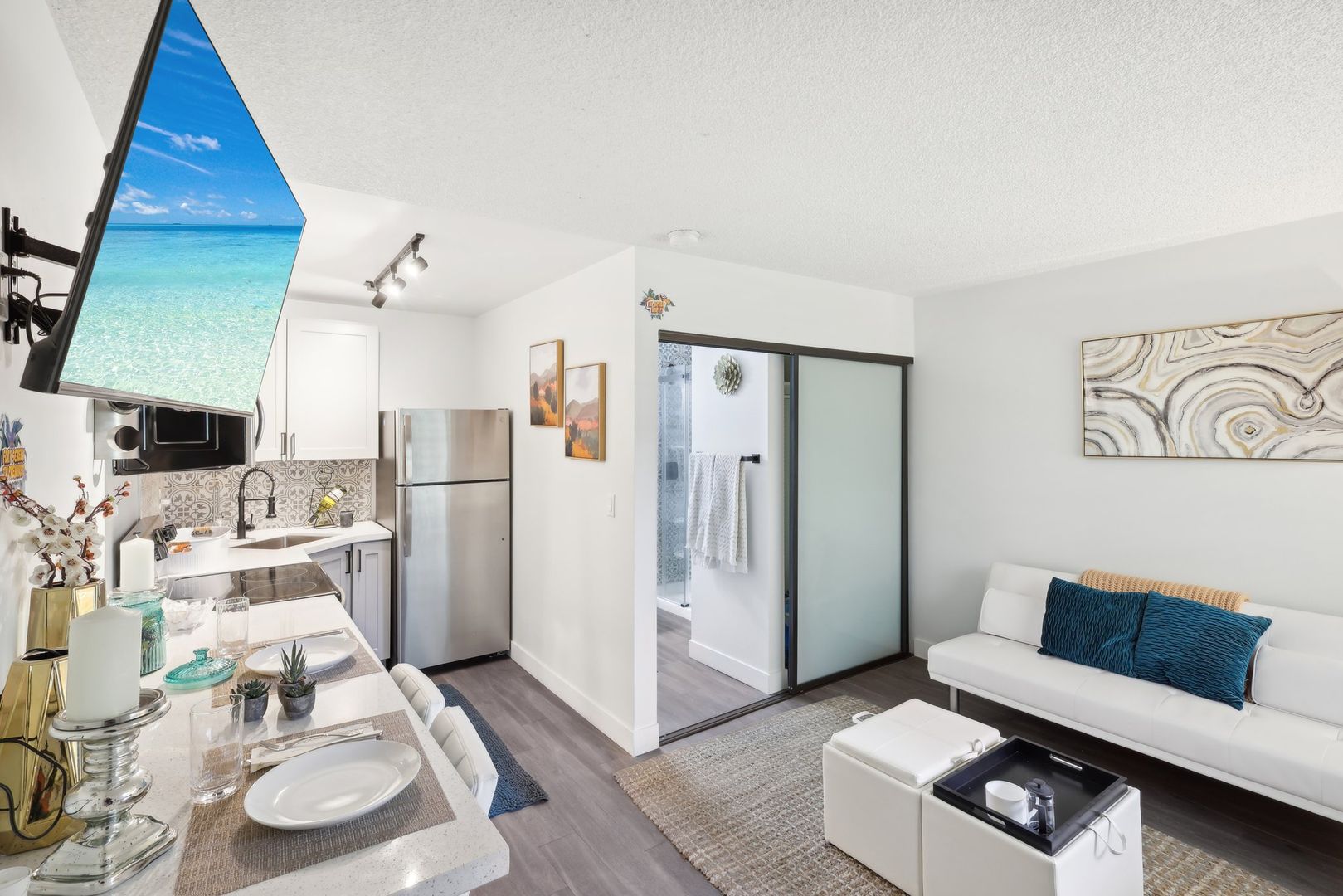 Las Vegas Apartment: 915 South Casino Center Blvd