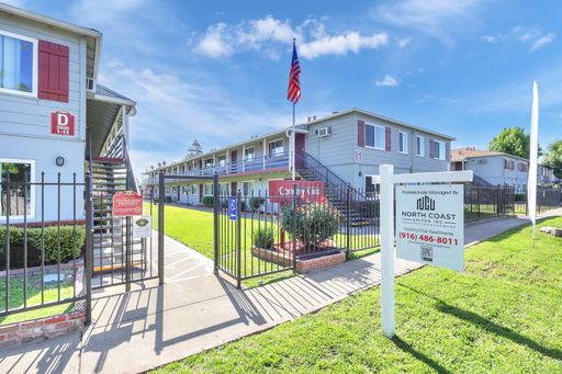 1 Bedroom 1 Bath apartments – photo 1